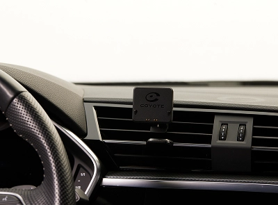 Supporto magnetico di ricarica per bocchette d’aerazione